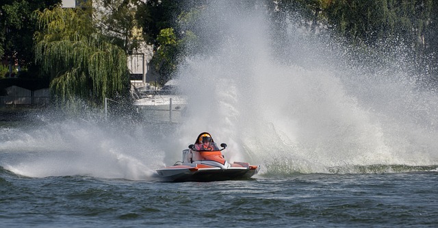 挥着至关重 挥着至关重